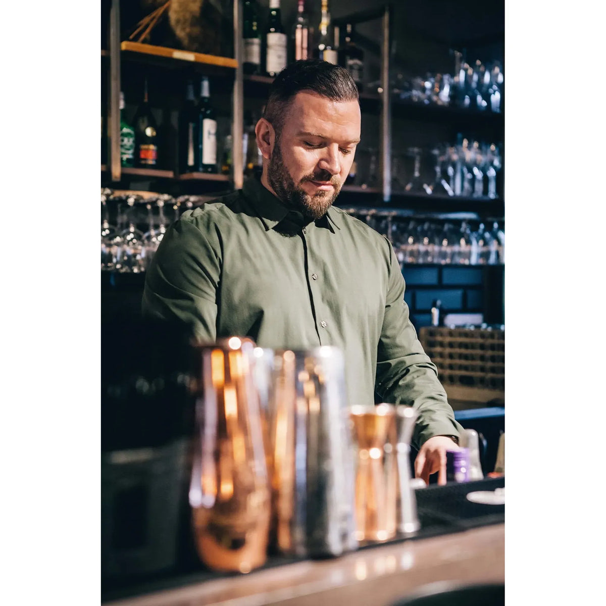 1013 dark grey unisex stretch shirt worn by staff by Segers