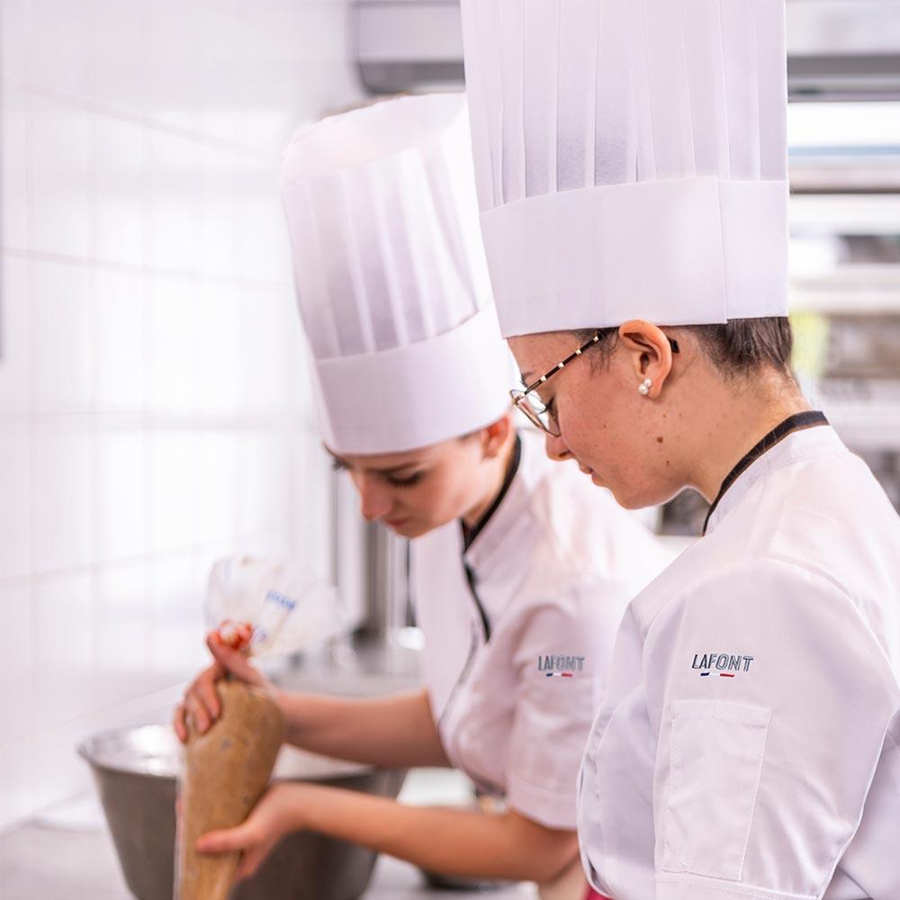 MILLEFEUILLE chef's hat